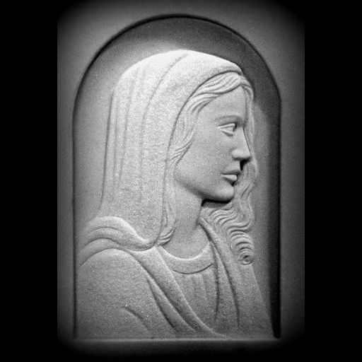 Frontal bas-relief of the Madonna with mantle In Carrara marble, customizable ART07