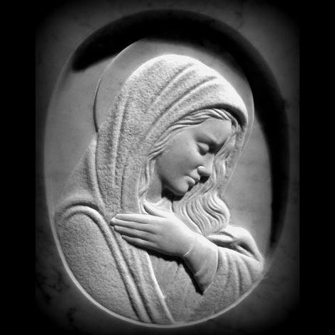 Half-bust bas-relief of Our Lady of Sorrows In Carrara marble, customizable ART19