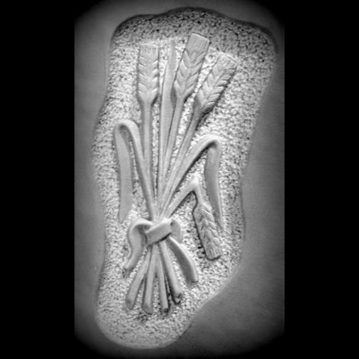 Bas-relief of bound wheat sheaves In Carrara marble, customizable ART22