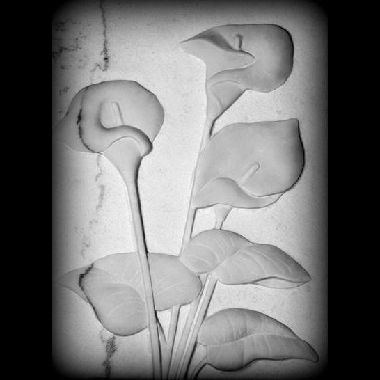 Bas-relief de lys calla En marbre de Carrare, personnalisable ART24